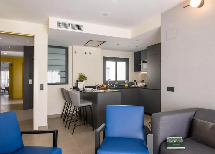 Art Soho Apartment *